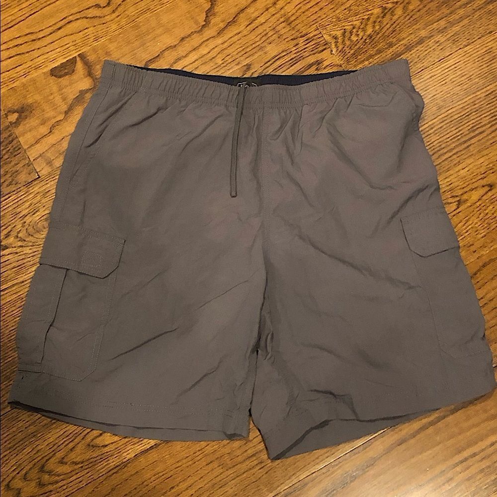 BERKLEY JENSEN Mens Grey Cargo Swim Trunks Sz Medium